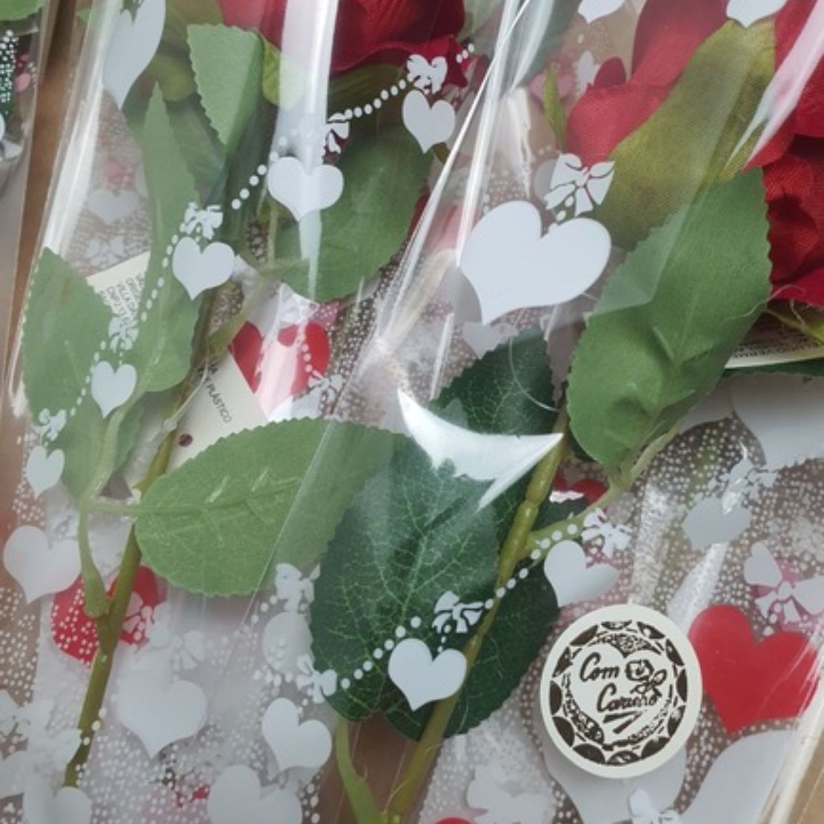 Buquê De Rosas 6 Botões Artificiais Realista Veludo Dia Das Mães / Namorados Buquê De Rosas 6 Botões Artificiais Realista Veludo Dia Das Mães / Namorados